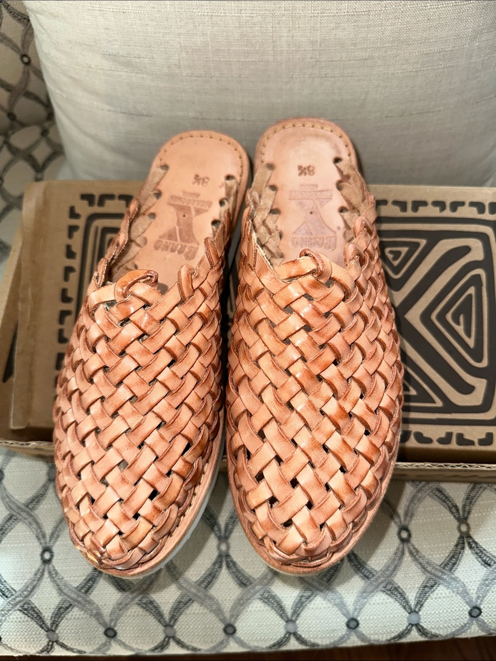 Huaraches
Women's Woven Leather Slip-On Sandals in Copper